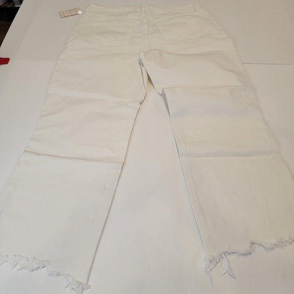 Free People Maggie Mid Rise Straight Leg Jeans Size 32 NWT! White Button Fly - Picture 15 of 15